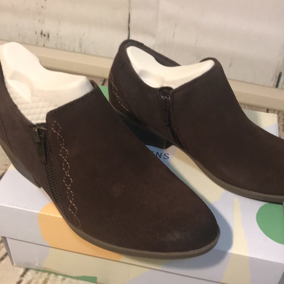 Booties - Picture 3 of 7